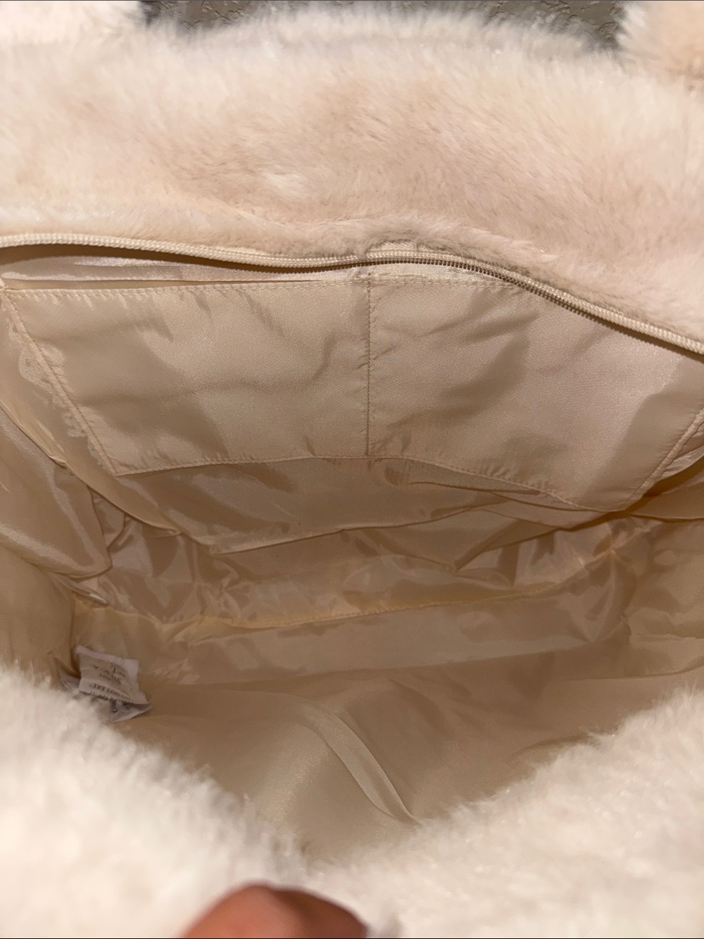 NWT Victoria's Secret Plush Cream Faux-Fur Tote - Picture 5 of 7